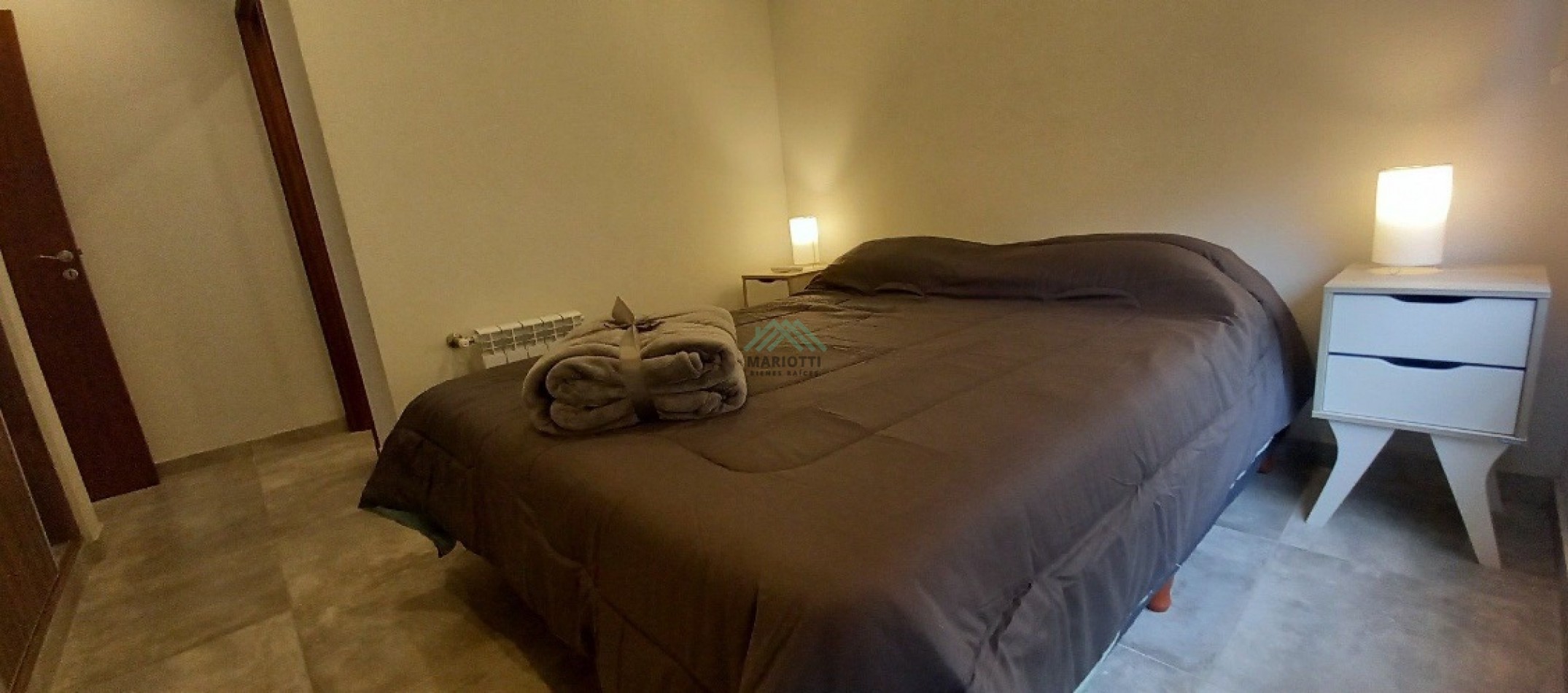 EN VENTA - PINAMAR - PLAYA CENTRO - MODERNO DEPARTAMENTO 2 AMB 2 BAÑOS