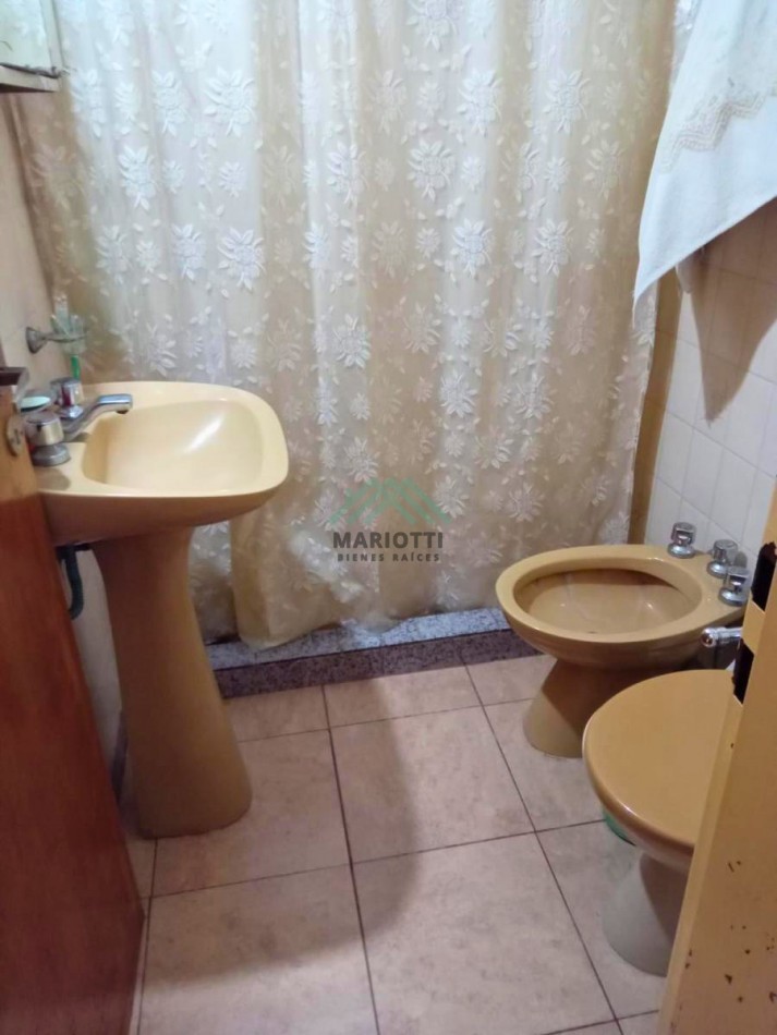EN VENTA - SAN BERNARDO - CENTRO- DUPLEX 2 Dorm. + PLAYROOM + PATIO CON PARRILLA