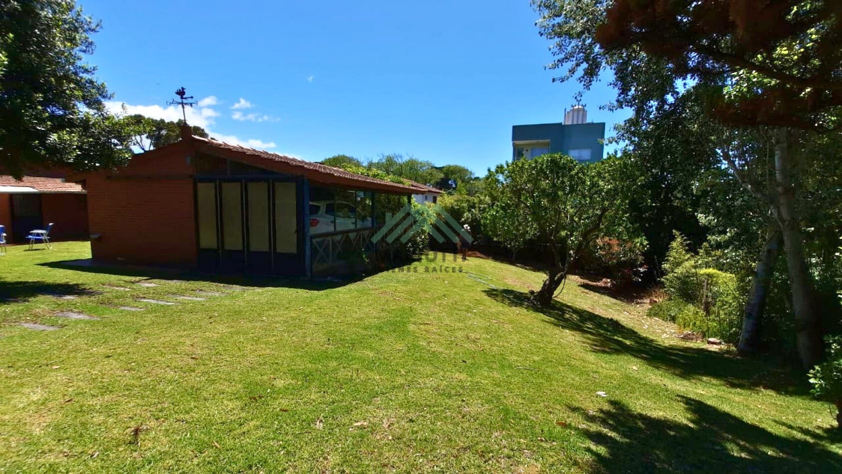 EN VENTA - MAR DE OSTENDE - DOS LOTES MULTIFAMILIARES UNIFICADOS 