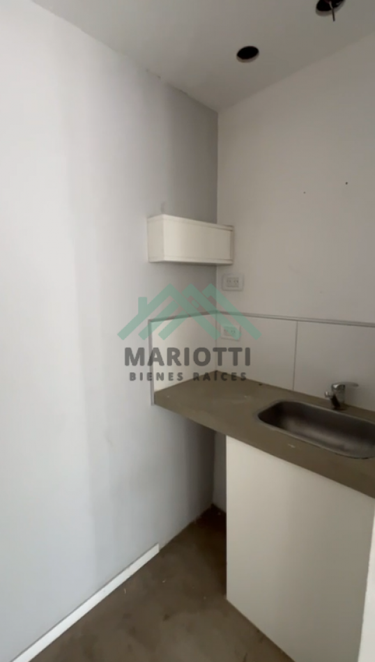 EN ALQUILER - ESPECTACULAR LOCAL DE  465M2 OSTENDE - PINAMAR