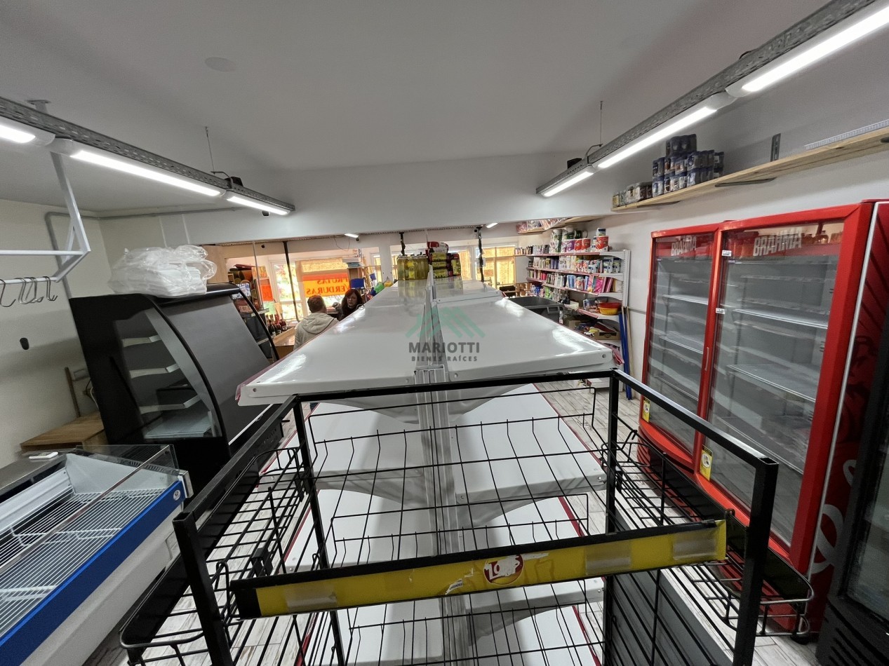 EN VENTA - PINAMAR - MAR DE OSTENDE - LOCAL COMERCIAL A METROS DE LA PLAYA