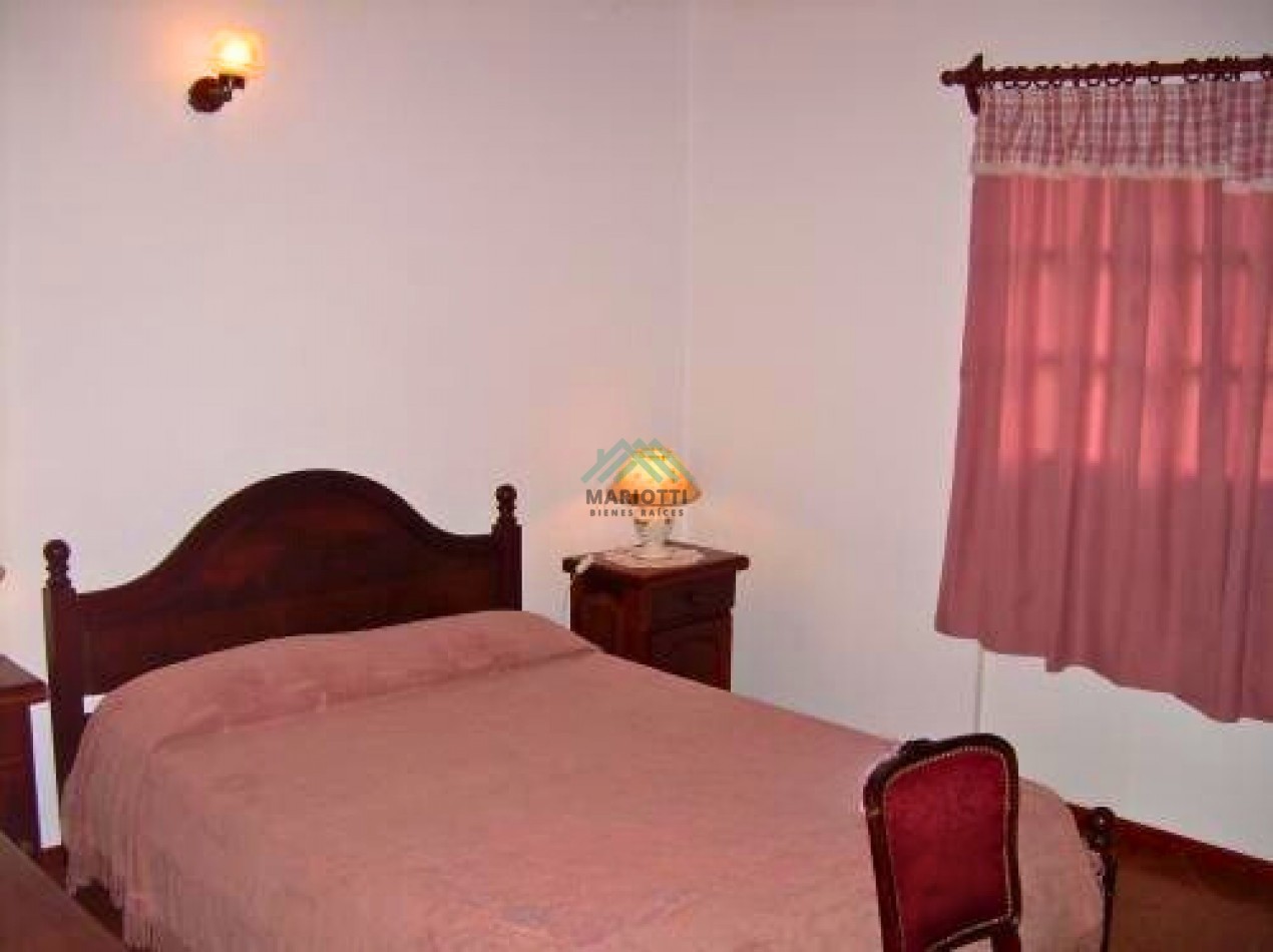 EN VENTA - OSTENDE - CASA 3 DORMITORIOS 2 BAÑOS CON DEPARTAMENTO INDENPENDIENTE