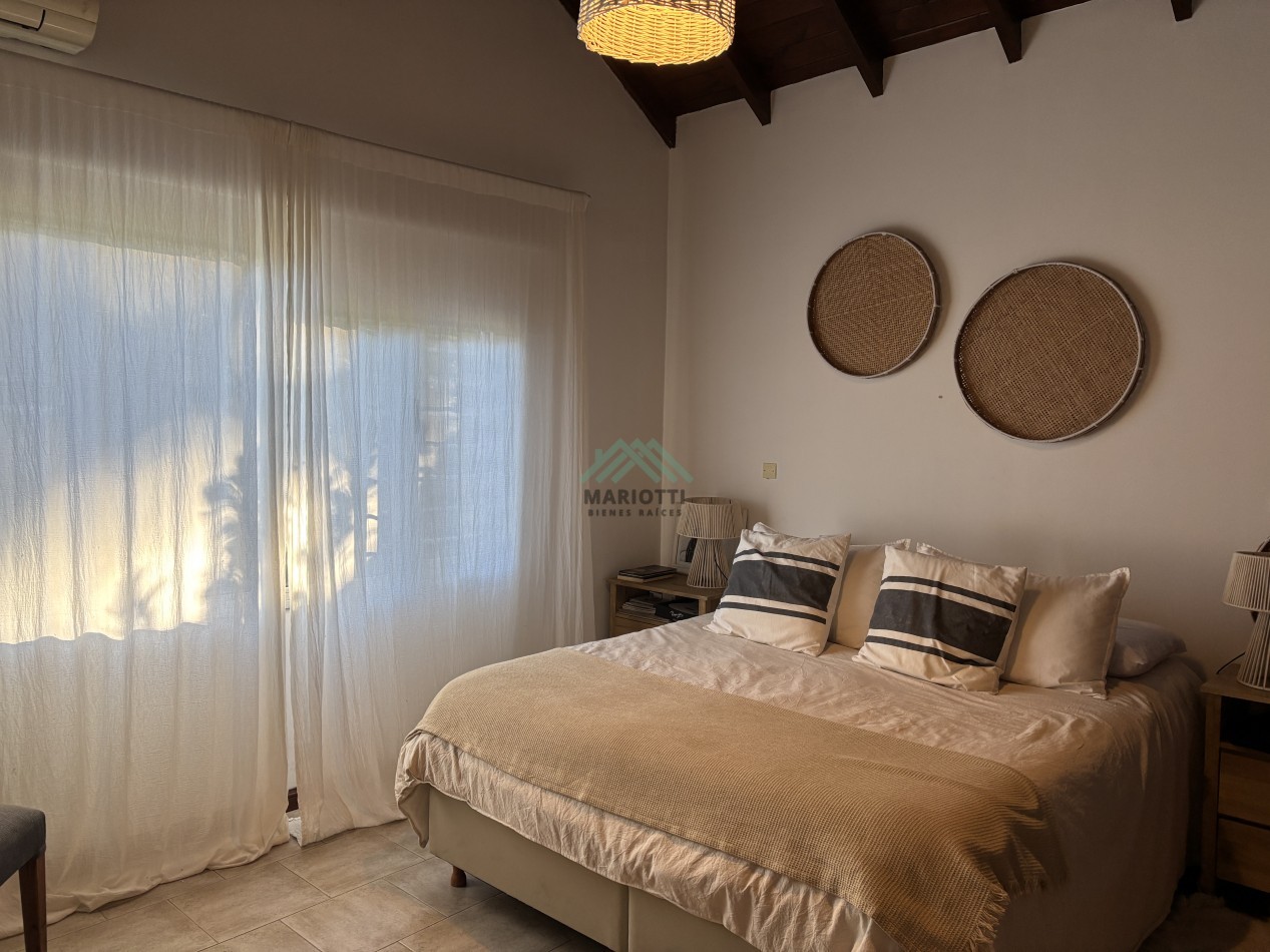 EN VENTA - PINAMAR - B5 - CASA 4 DORMITORIOS  