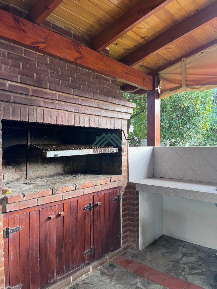 EN VENTA - OSTENDE - OPORTUNIDAD - CASA 3 DORMITORIOS 2 BAÑOS CON DEPARTAMENTO INDENPENDIENTE
