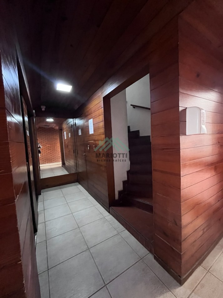 EN ALQUILER ANUAL - PINAMAR - CENTRO - DEPARTAMENTO 2 AMBIENTES CON BALCON 