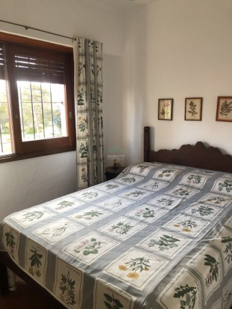 PINAMAR CENTRO - DUPLEX 2 DORMITORIOS 2 BANOS PATIO CON PARRILLA CERCA DEL CENTRO