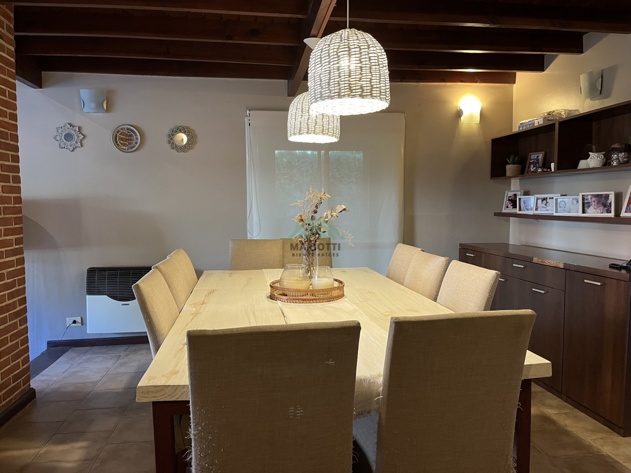 EN VENTA - PINAMAR - B5 - CASA 4 DORMITORIOS  