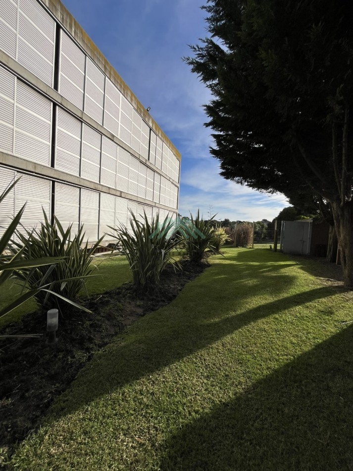 VALERIA DEL MAR - EN VENTA - MODERNO DEPARTAMENTO P/4 A 6 PAX