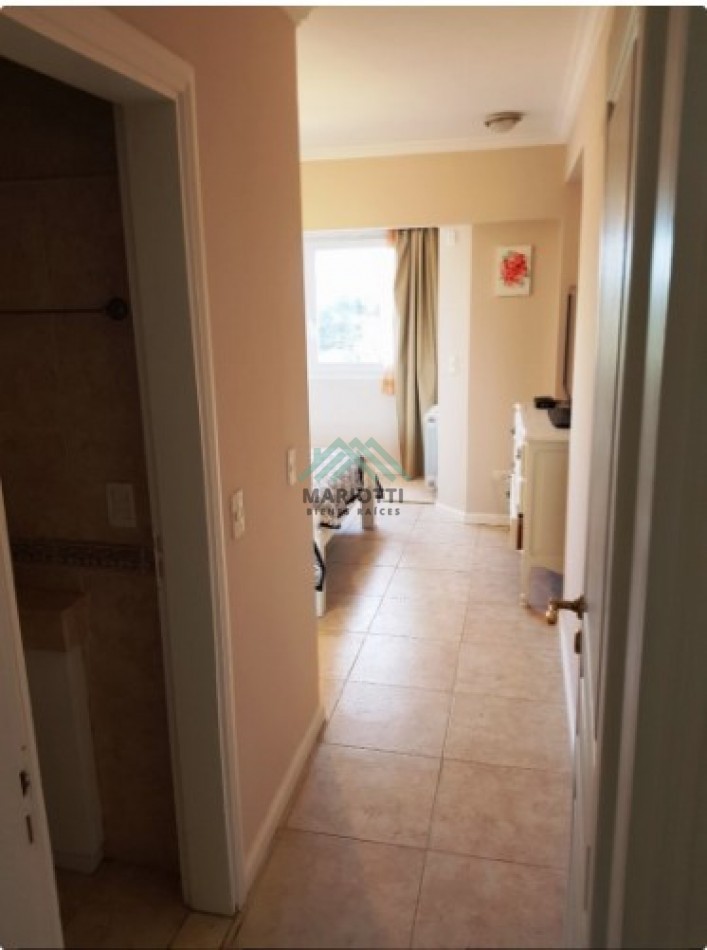 EN VENTA - PINAMAR - CENTRO - DEPARTAMENTO SEMIPISO CON ESTACIONAMIENTO PRIVADO 