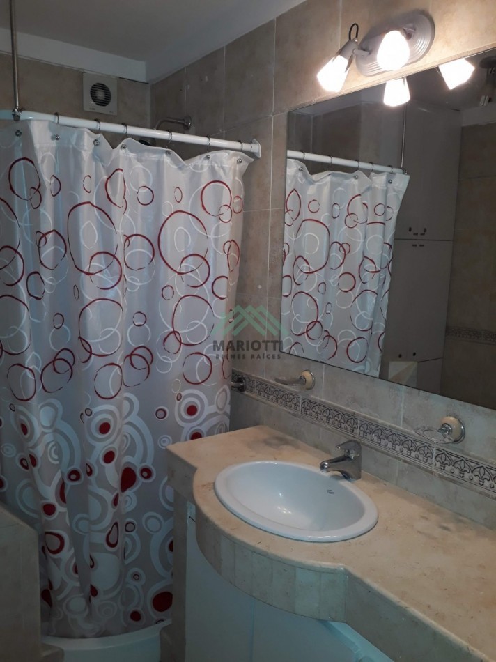 EN VENTA - PINAMAR - CENTRO - DEPARTAMENTO SEMIPISO CON ESTACIONAMIENTO PRIVADO 