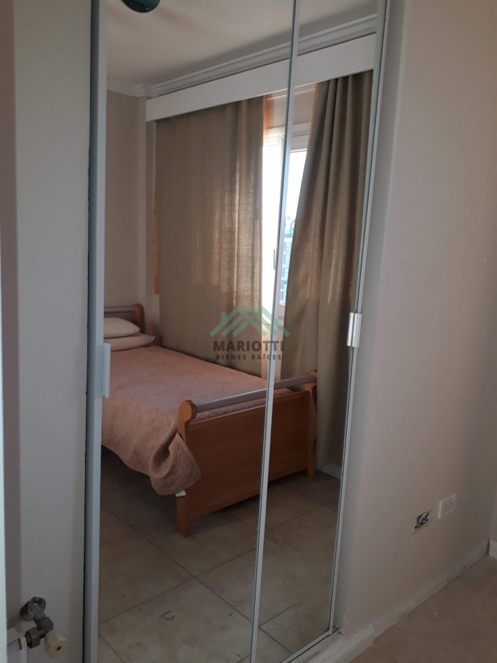 EN VENTA - PINAMAR - CENTRO - DEPARTAMENTO SEMIPISO CON ESTACIONAMIENTO PRIVADO 