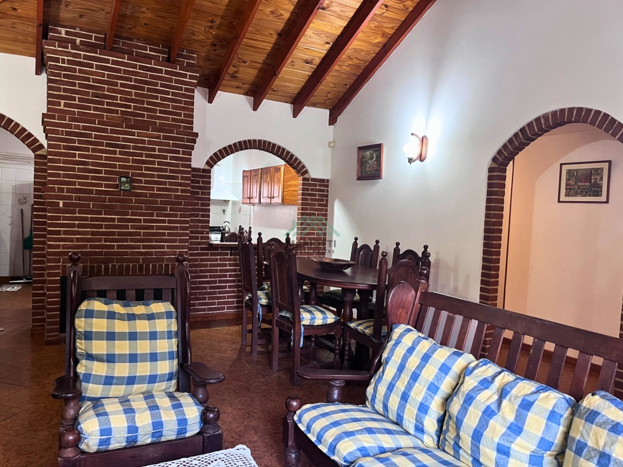 EN VENTA - OSTENDE - OPORTUNIDAD - CASA 3 DORMITORIOS 2 BAÑOS CON DEPARTAMENTO INDENPENDIENTE
