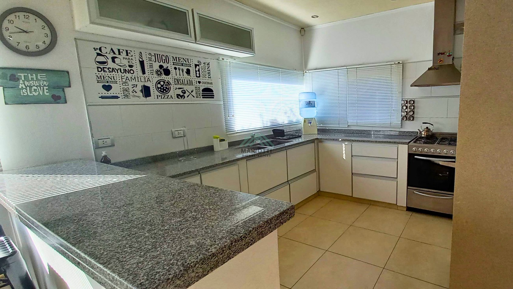2026 - EN ALQUILER - PINAMAR - OSTENDE - MODERNA CASA EN PH 3 DORM BAÑOS 2 