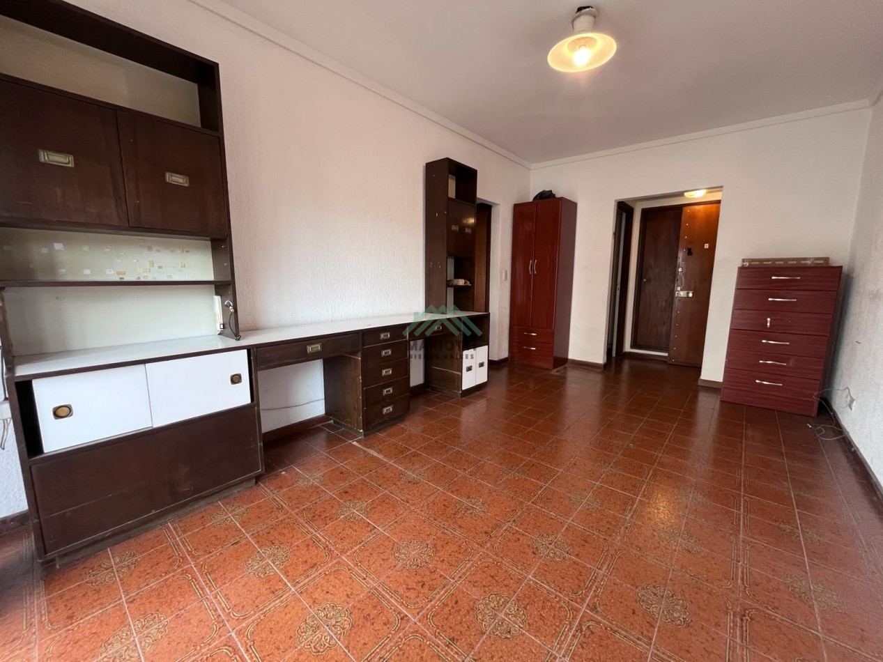 EN ALQUILER ANUAL - PINAMAR - CENTRO - DEPARTAMENTO 2 AMBIENTES CON BALCON 