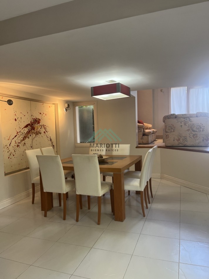 EN VENTA - CASA EN PH - ZONA IGLESIA - 3 DORMITORIOS Y DEPENDENCIA