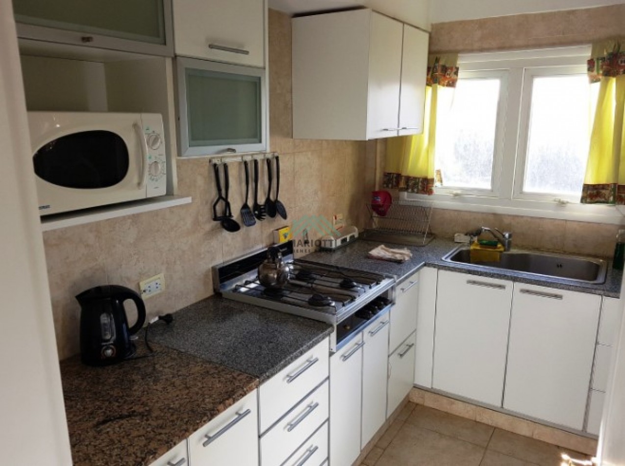 EN VENTA - PINAMAR - CENTRO - DEPARTAMENTO SEMIPISO CON ESTACIONAMIENTO PRIVADO 