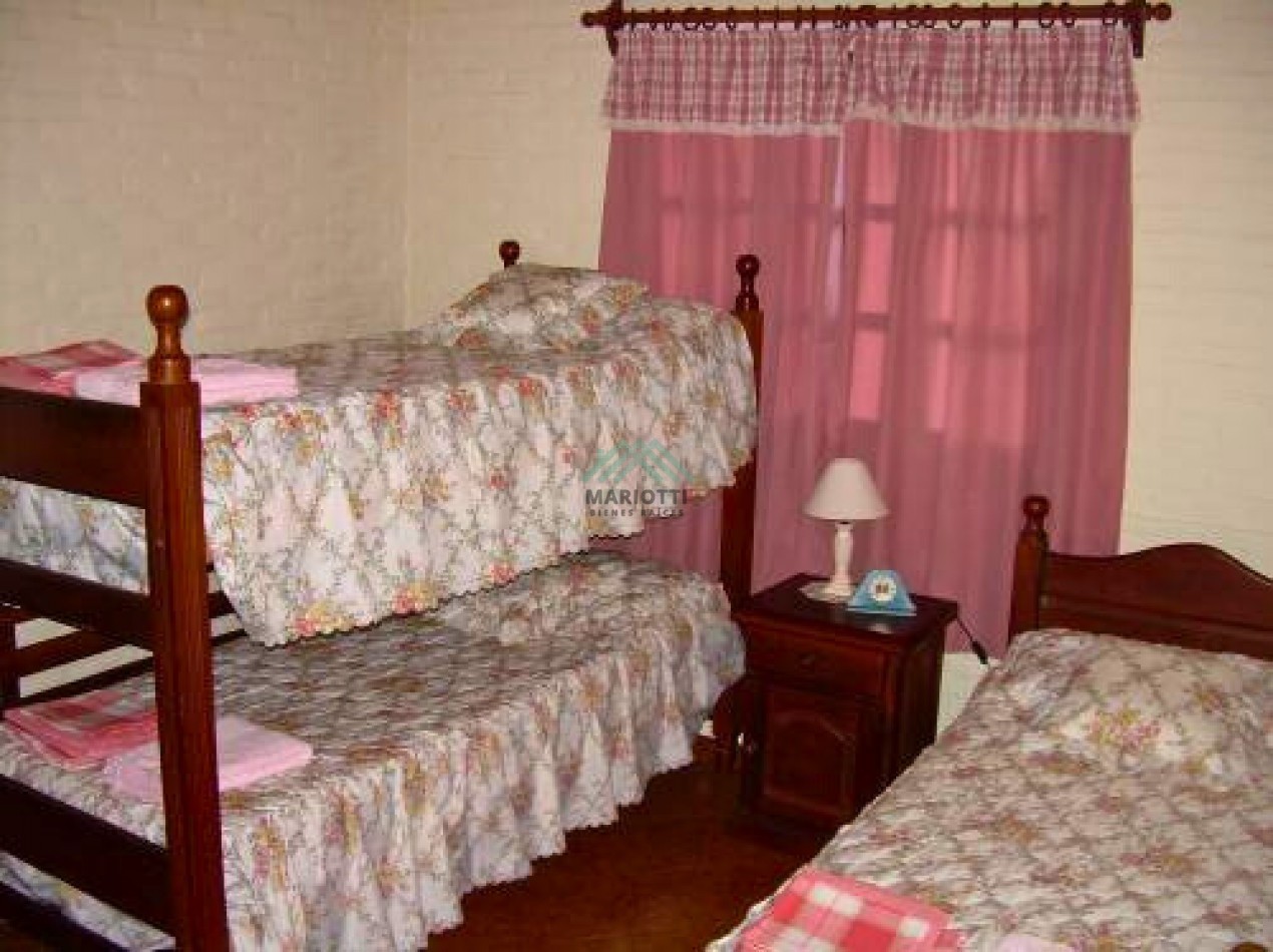 EN VENTA - OSTENDE - CASA 3 DORMITORIOS 2 BAÑOS CON DEPARTAMENTO INDENPENDIENTE