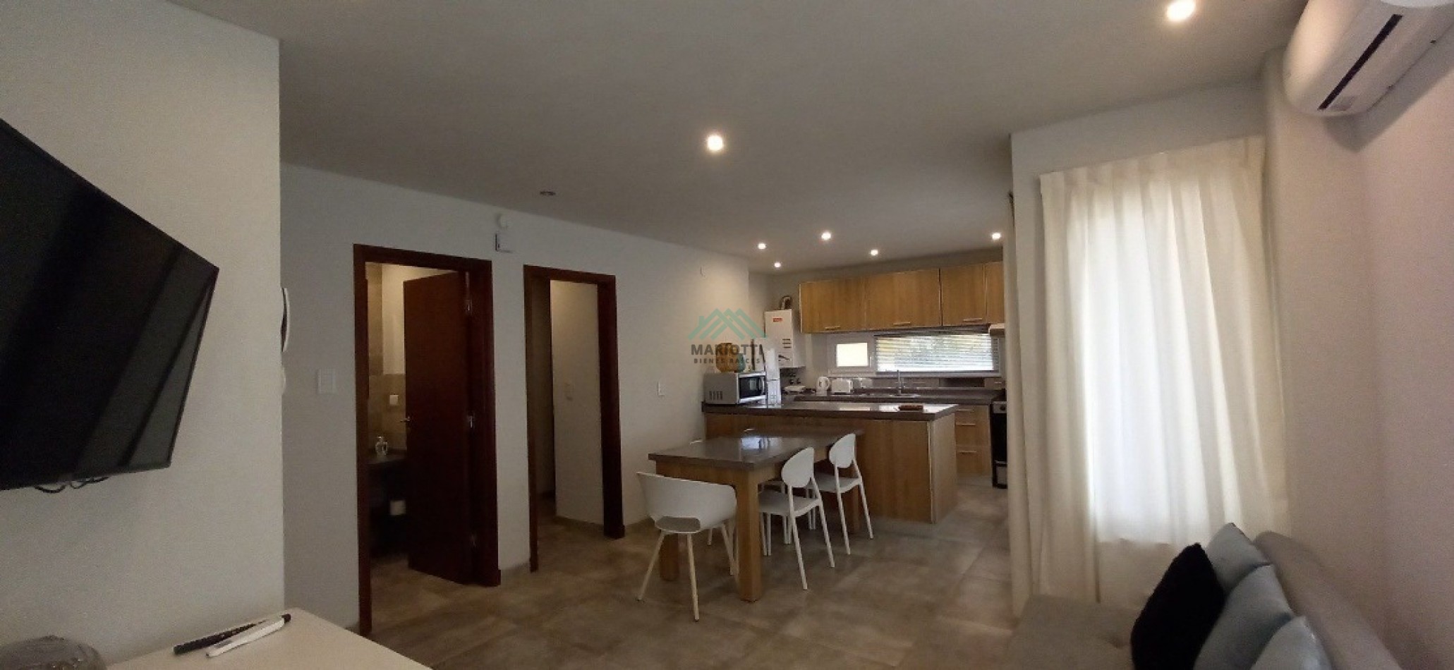 EN VENTA - PINAMAR - PLAYA CENTRO - MODERNO DEPARTAMENTO 2 AMB 2 BAÑOS