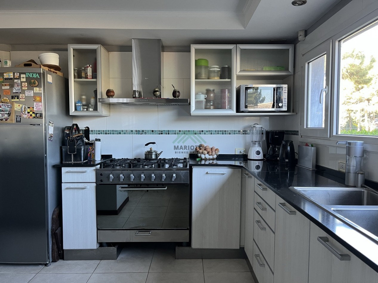 EN VENTA - PINAMAR  - NAYADES - CASA 3 DORMITORIOS CON PILETA CERCADA