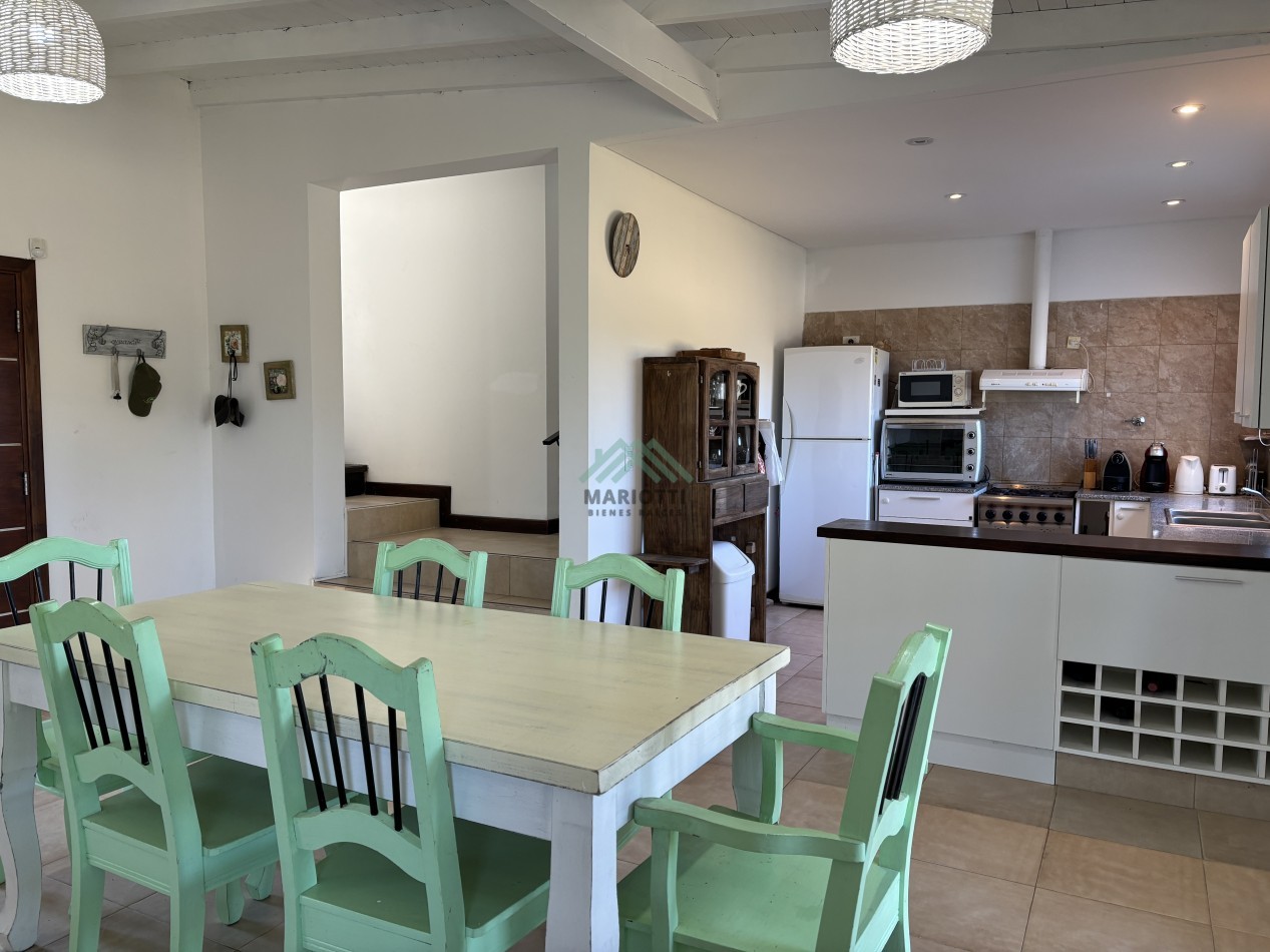 EN VENTA - COSTA ESMERALDA - GOLF I - CASA 3 DORMITORIOS Y PILETA