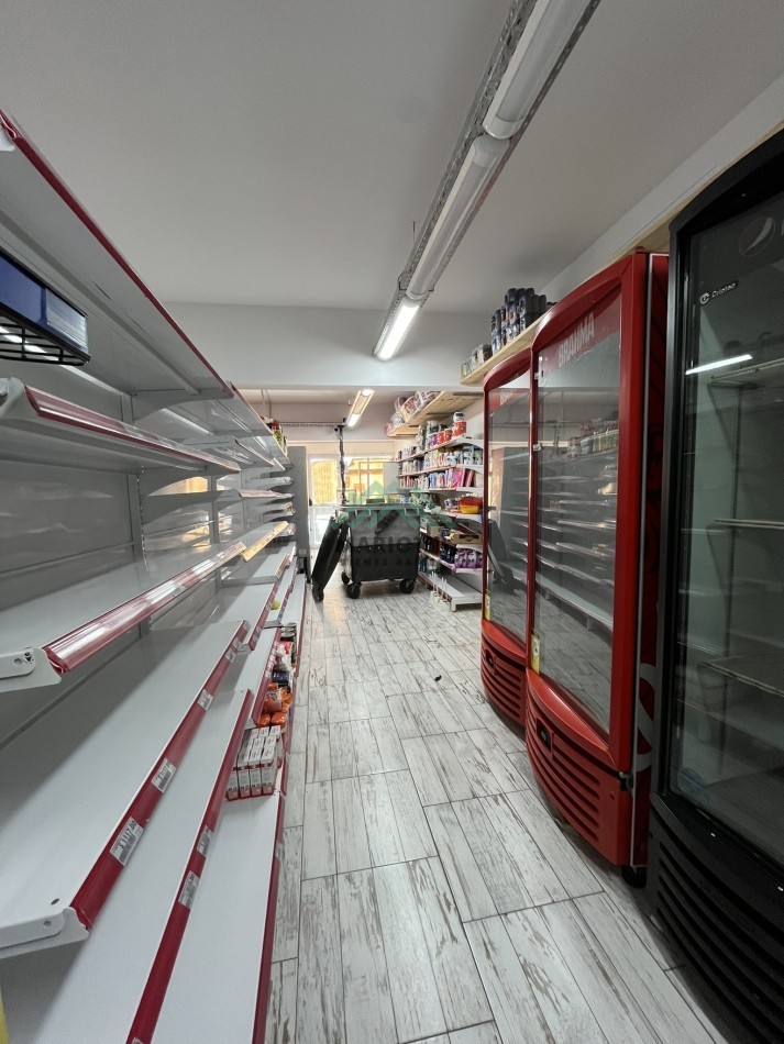 EN VENTA - PINAMAR - MAR DE OSTENDE - LOCAL COMERCIAL A METROS DE LA PLAYA