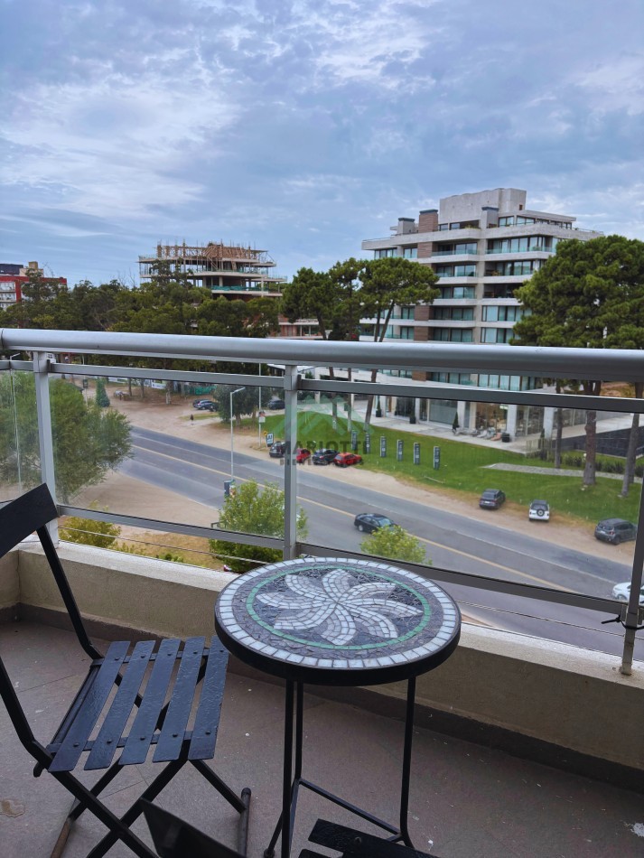 EN VENTA - PINAMAR - BUNGE- DEPARTAMENTO 3 AMBIENTES 86m2 CON PARRILLA