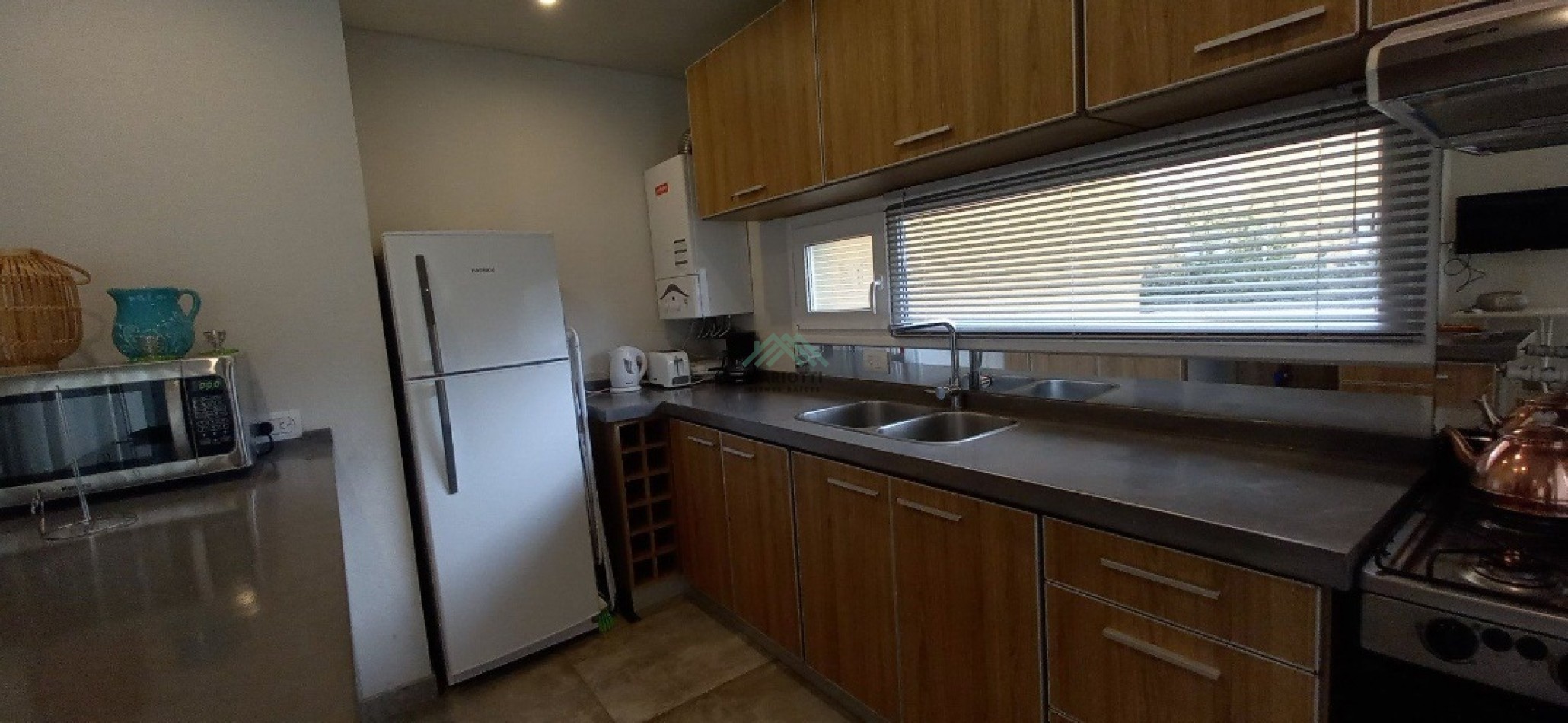 EN VENTA - PINAMAR - PLAYA CENTRO - MODERNO DEPARTAMENTO 2 AMB 2 BAÑOS