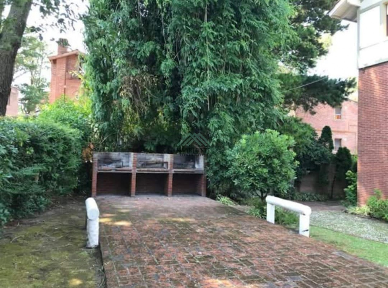 2026 - PINAMAR - EN ALQUILER ANUAL - DUPLEX 2 AMBIENTES EN ZONA CENTRICA
