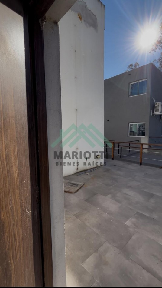 EN ALQUILER - ESPECTACULAR LOCAL DE  465M2 OSTENDE - PINAMAR