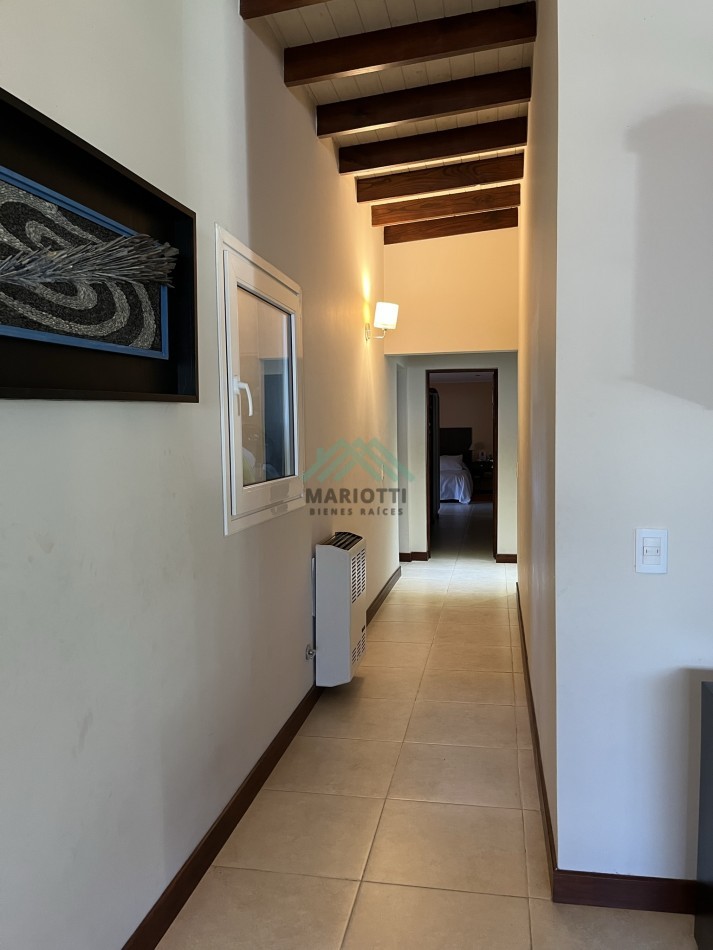 EN VENTA - PINAMAR  - NAYADES - CASA 3 DORMITORIOS CON PILETA CERCADA