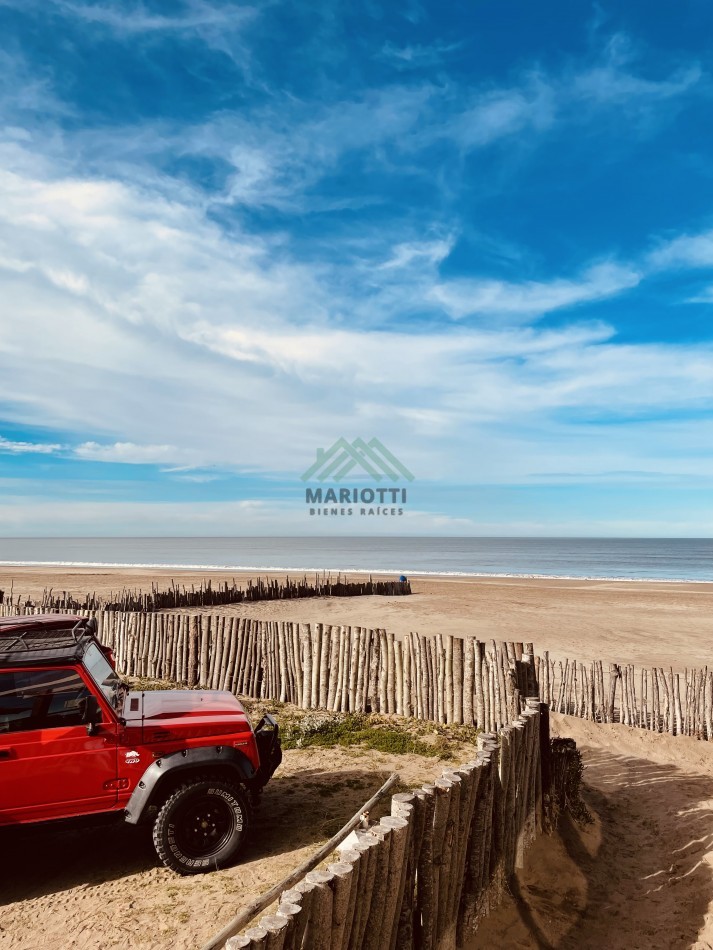 EN VENTA - PINAMAR CENTRO - LOTE MULTIFAMILIAR 