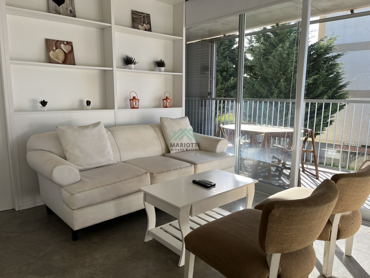 EN VENTA - VALERIA DEL MAR - PINAMAR - DEPTO 3 AMBIENTES CON PILETA Y AMPLIA COCHERA