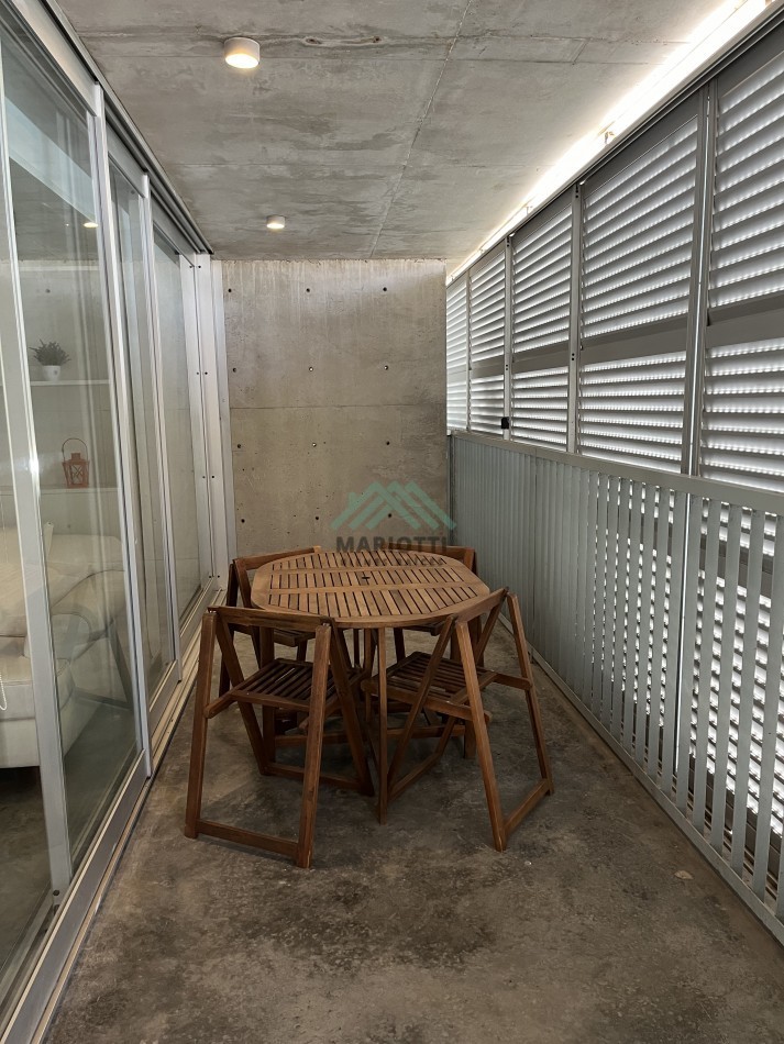 EN VENTA - VALERIA DEL MAR - PINAMAR - DEPTO 3 AMBIENTES CON PILETA Y AMPLIA COCHERA