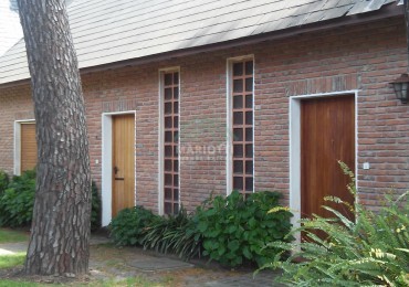 PINAMAR CENTRO - DUPLEX 2 DORMITORIOS 2 BANOS PATIO CON PARRILLA CERCA DEL CENTRO